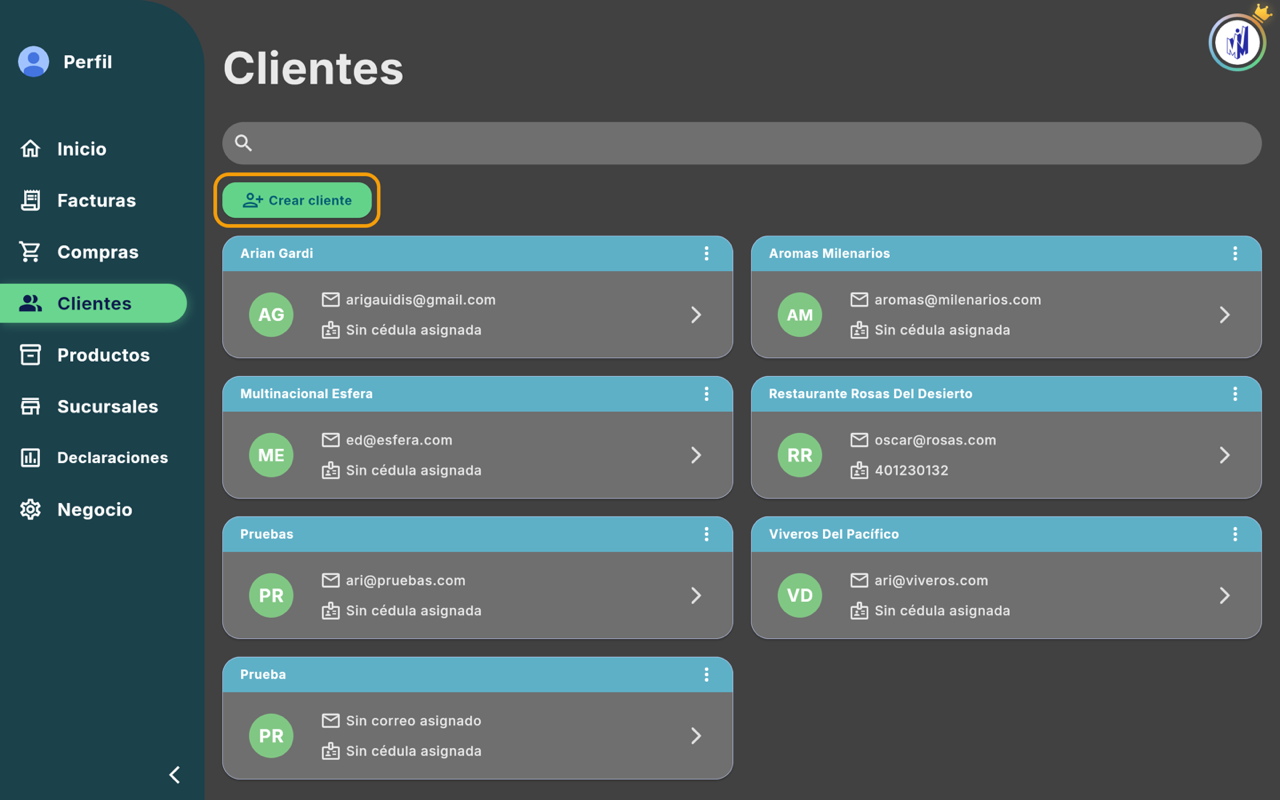 Botón Crear cliente en la pantalla Clientes (tema oscuro)